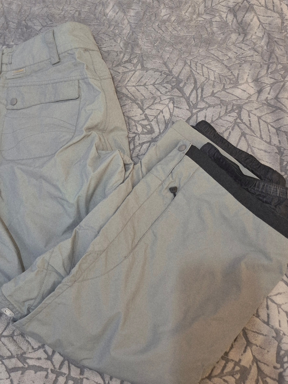 Womans Convert Gray Snowboard Pants